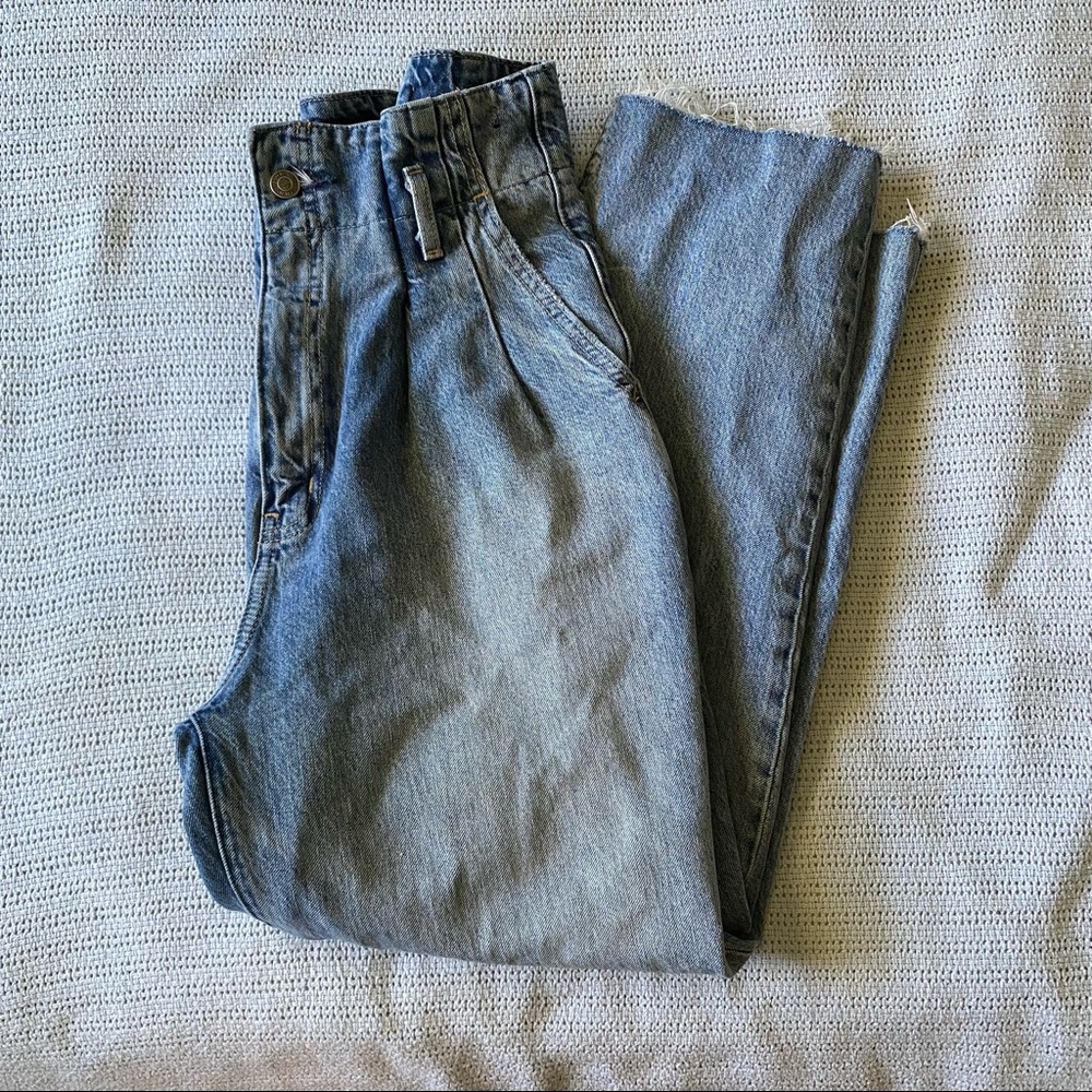 Abercrombie & Fitch Mom Jeans